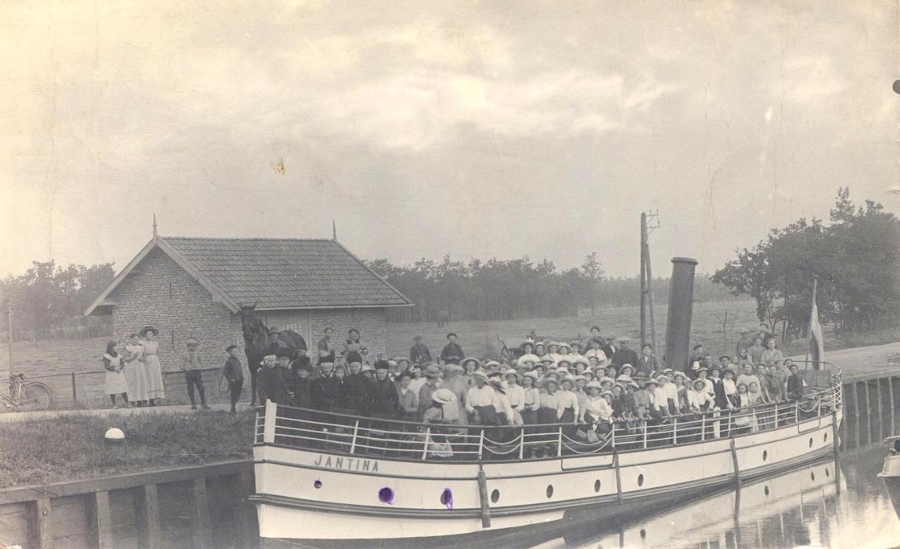 Het Driezumer Tolhuis Driesum Dış mekan fotoğraf